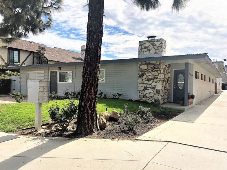 746 Tustin Ave, Newport Beach, CA 92663