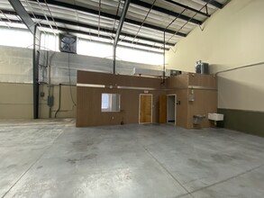 3919 Air Park Dr, Lakeland, FL for lease Interior Photo- Image 2 of 7