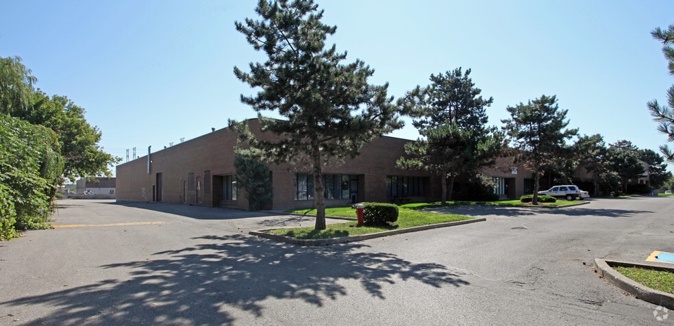 1503-1519 Sandy Beach Rd, Pickering, ON for lease - Building Photo - Image 2 of 2