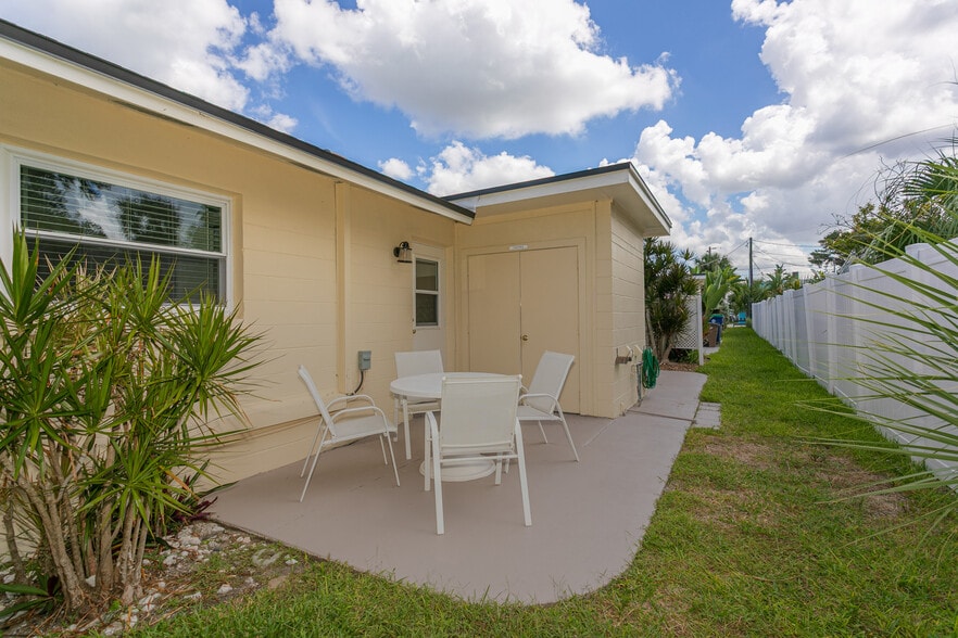 2308 Bay Blvd, Indian Rocks Beach, FL for sale - Building Photo - Image 3 of 46