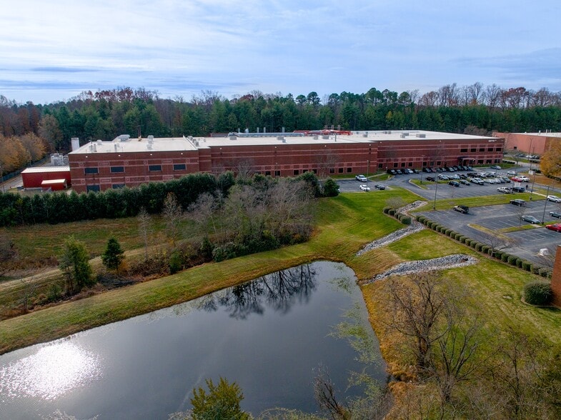 7908 Piedmont Triad Pky, Greensboro, NC for sale - Building Photo - Image 3 of 6