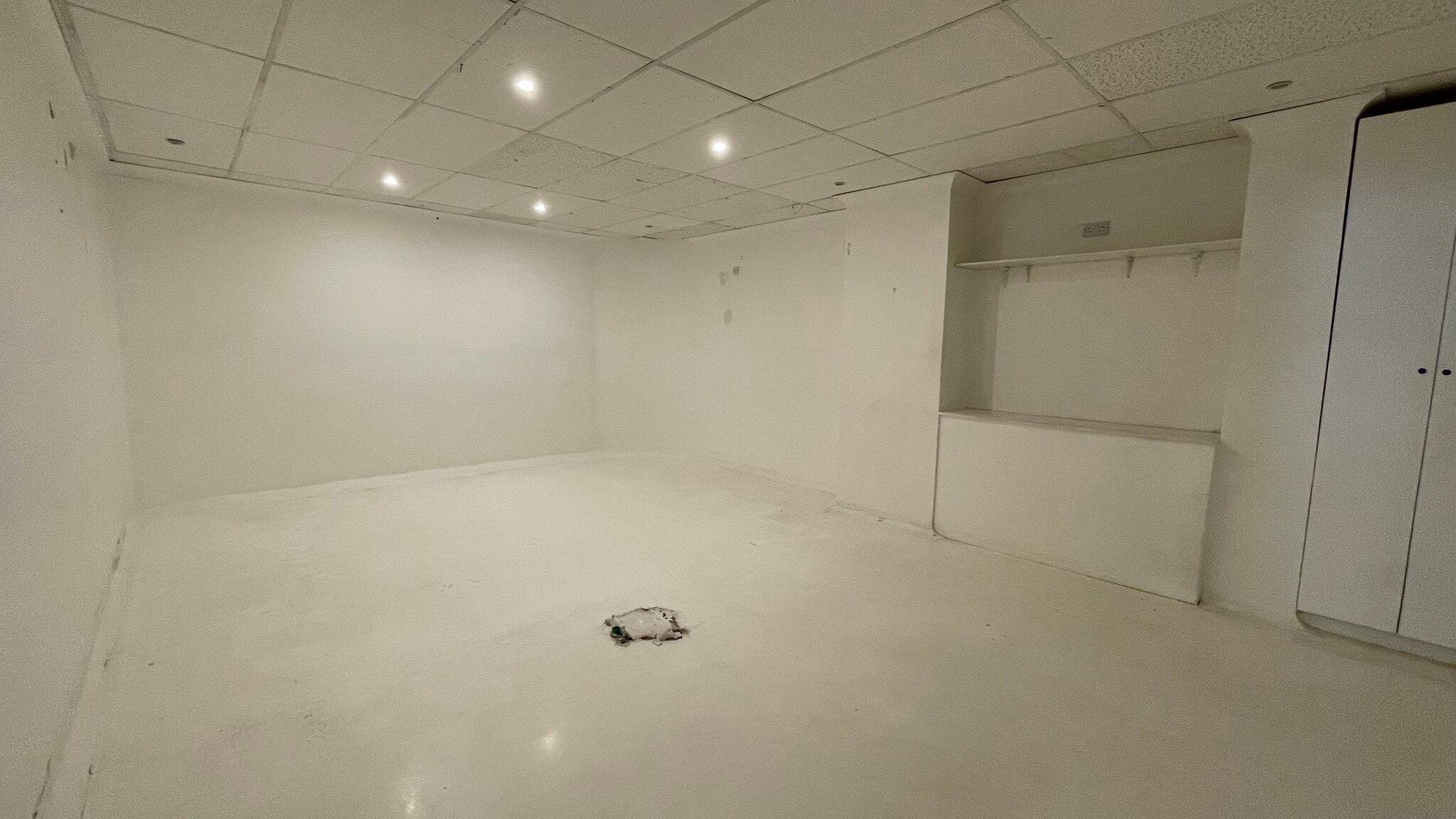 Repton Clos, Basildon for lease Interior Photo- Image 1 of 2