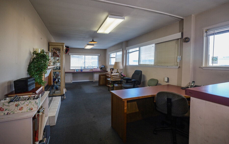 411 S Jefferson St, Aberdeen, WA for sale - Building Photo - Image 2 of 30