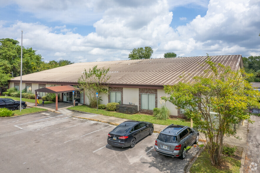 1725 Oakhurst Ave, Jacksonville, FL for lease - Building Photo - Image 1 of 10