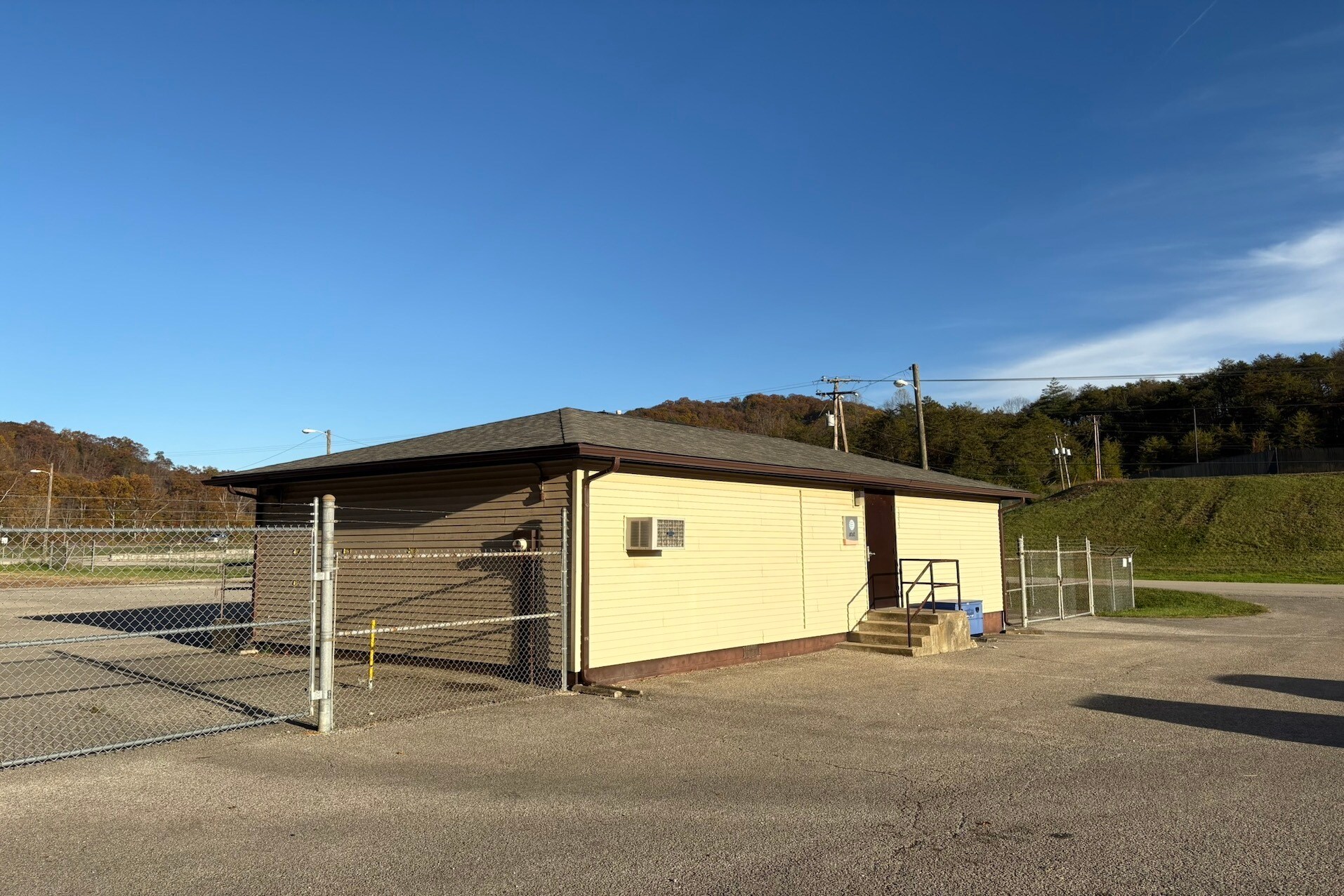 1255 Lakeside Dr, Jackson, KY for sale Primary Photo- Image 1 of 13