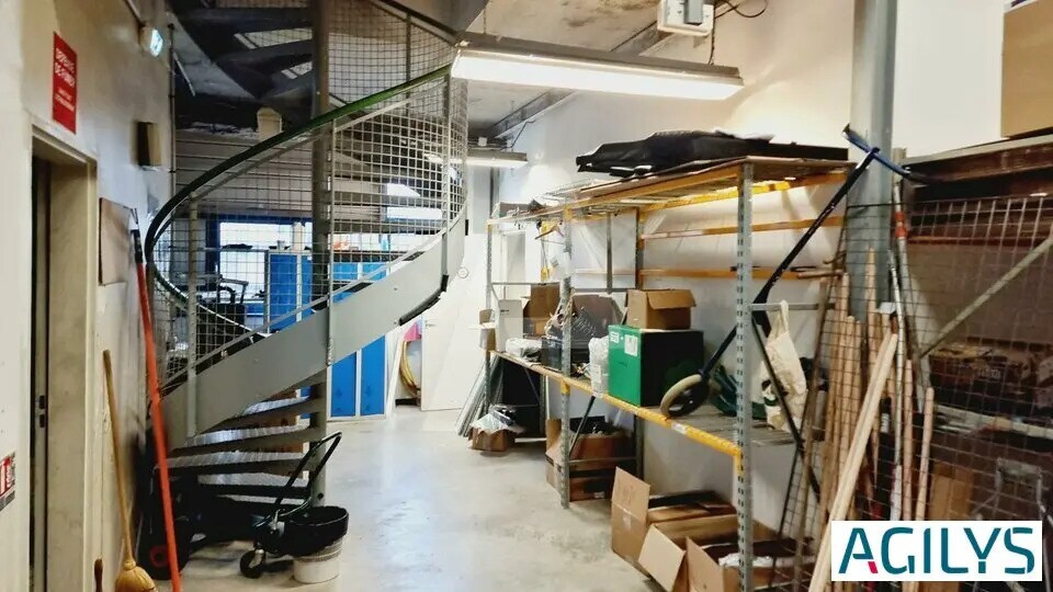 Flex in Fresnes for lease - Interior Photo - Image 3 of 5