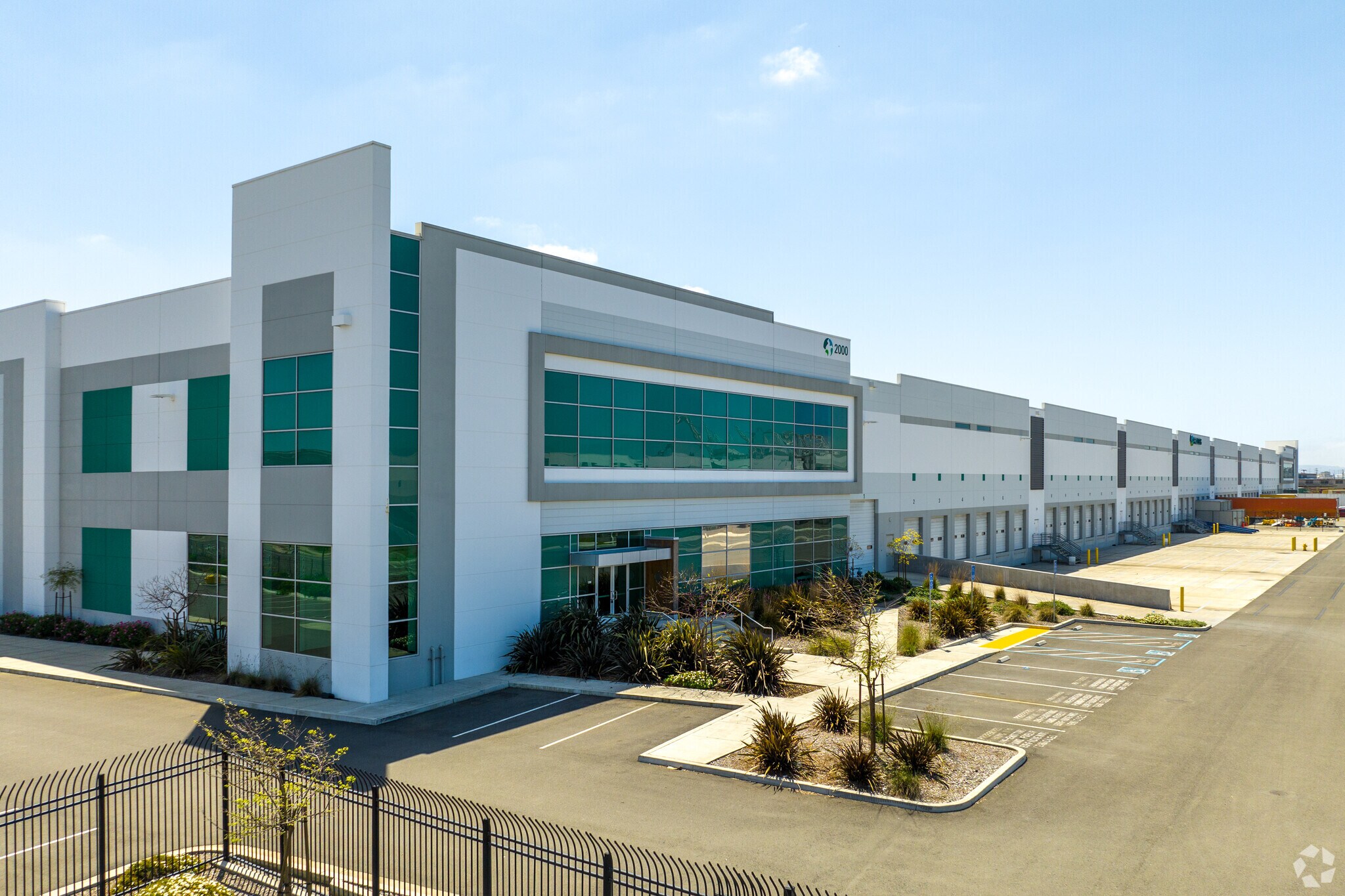 2000 Maritime St, Oakland, CA for lease Primary Photo- Image 1 of 8