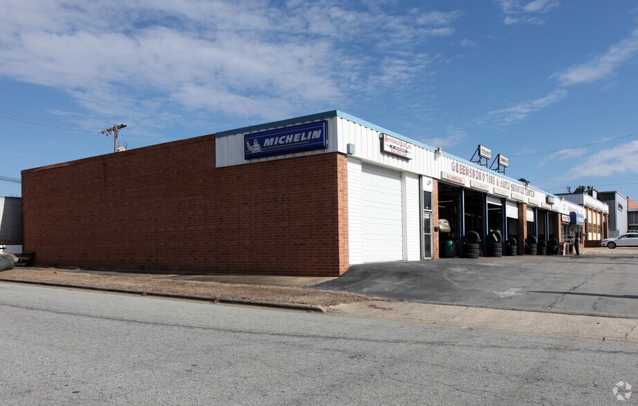 1901 E Bessemer Ave, Greensboro, NC 27405