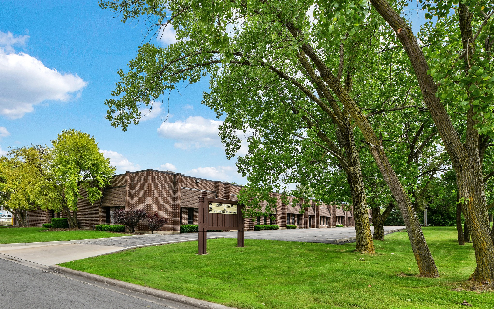 900-930 Fairway Dr, Bensenville, IL 60106 - Industrial for Lease | LoopNet