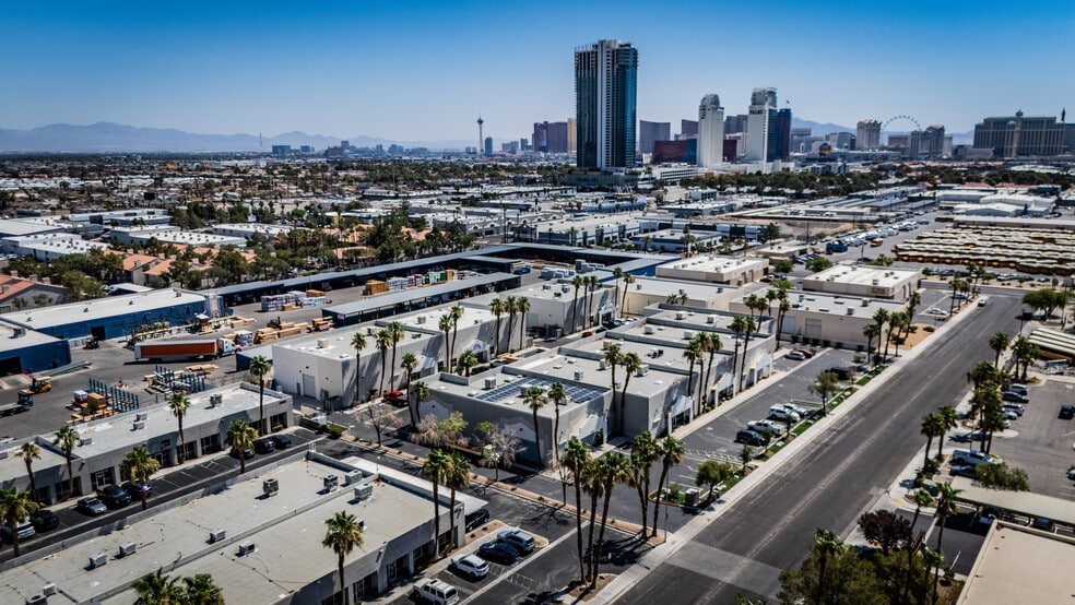 4810 W University Ave, Las Vegas, NV for sale - Building Photo - Image 2 of 15