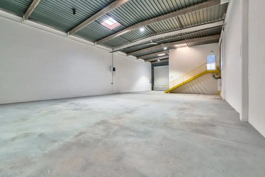 Flex in Torcy for lease - Building Photo - Image 2 of 5