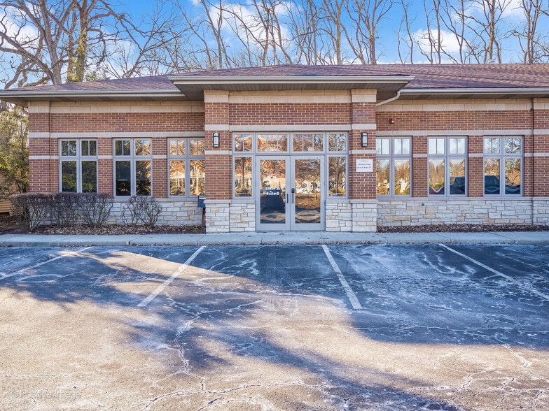 400 Knoll St, Wheaton, IL for sale - Building Photo - Image 1 of 11