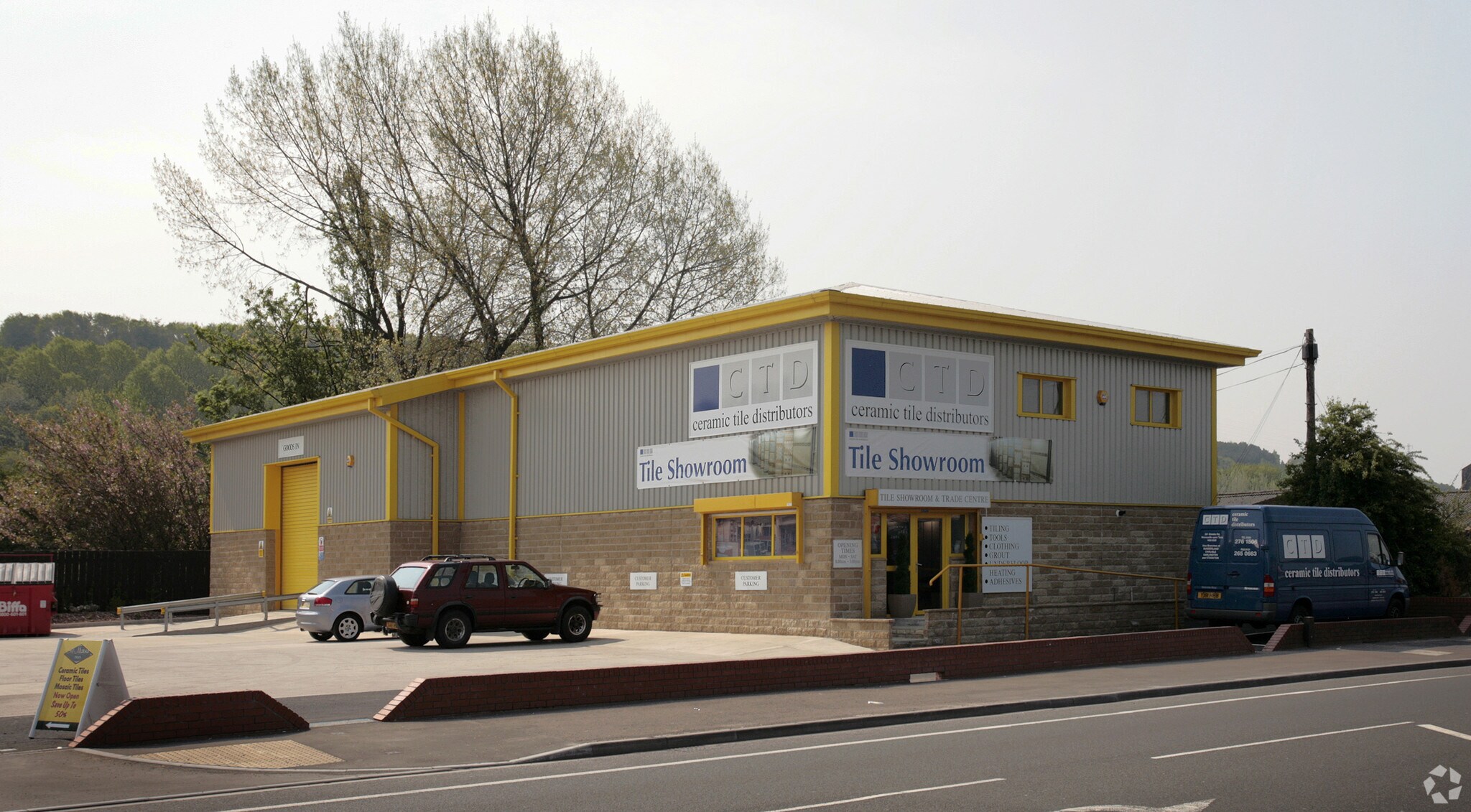 400 Leeds Rd, Huddersfield for sale Primary Photo- Image 1 of 1