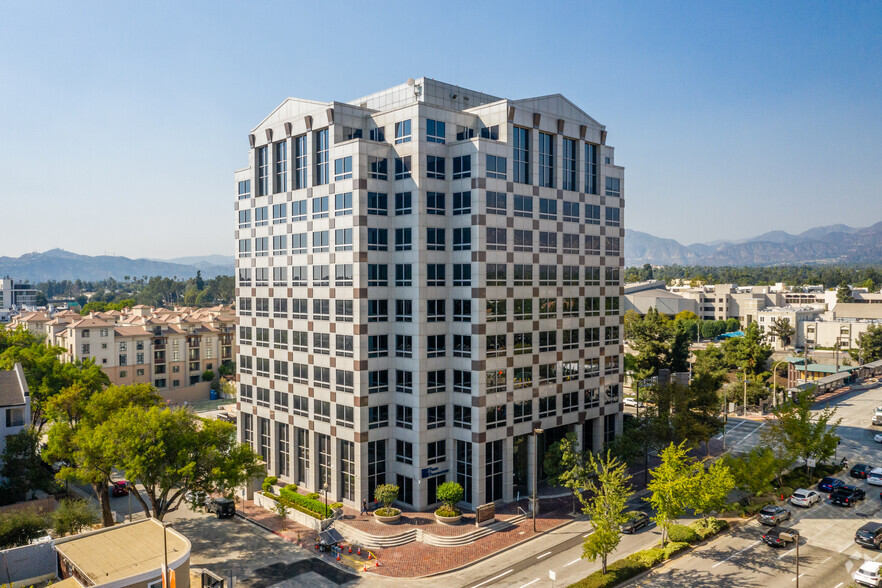 301 N Lake Ave, Pasadena, CA for lease - Building Photo - Image 1 of 4