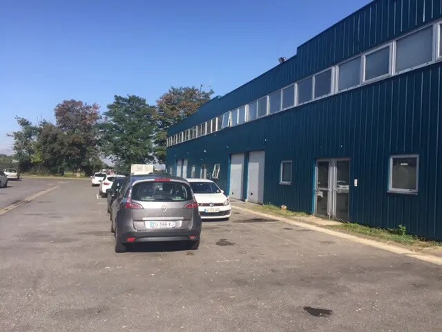 Industrial in Chilly-Mazarin for lease - Building Photo - Image 2 of 12