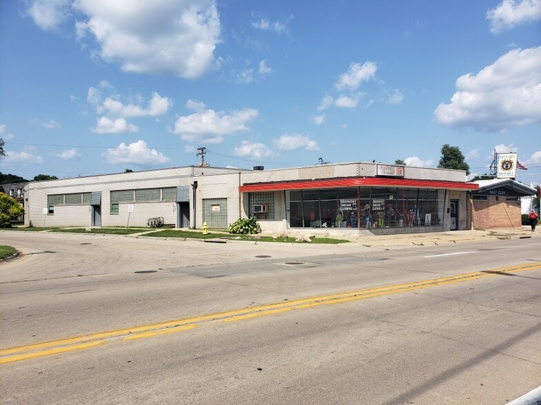 2322 Charles St, Rockford, IL for sale - Building Photo - Image 3 of 12