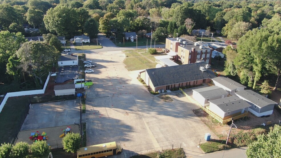 622 E Lexington Ave, High Point, NC for sale - Commercial Listing Video - Image 2 of 15