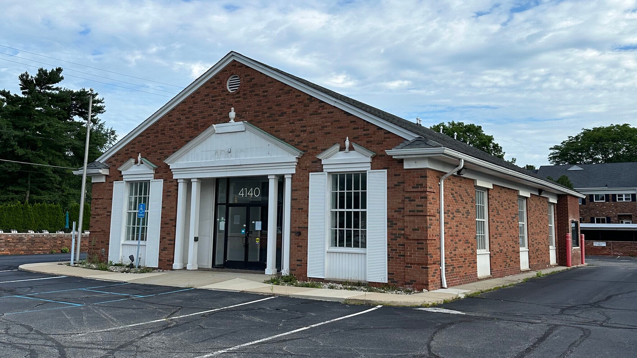 4140 W Maple Rd, Bloomfield Hills, MI for sale Building Photo- Image 1 of 1