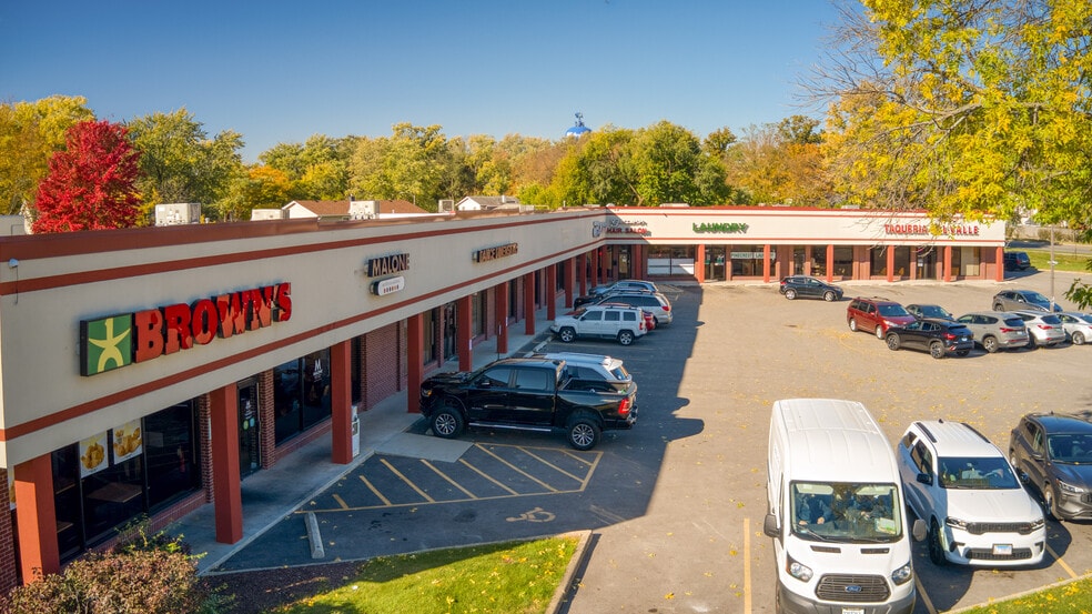 595 N Pinecrest Rd, Bolingbrook, IL for lease - Building Photo - Image 3 of 9