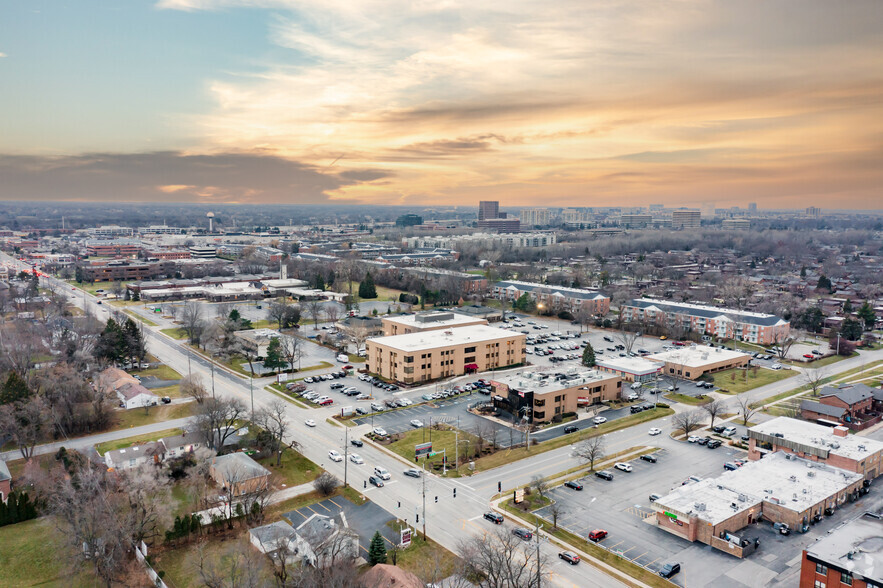 1S224 Summit Ave, Oakbrook Terrace, IL for lease - Aerial - Image 3 of 6