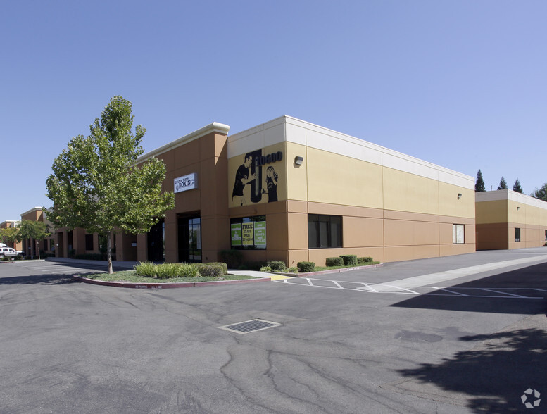 10600 Industrial Ave, Roseville, CA for lease - Primary Photo - Image 1 of 4