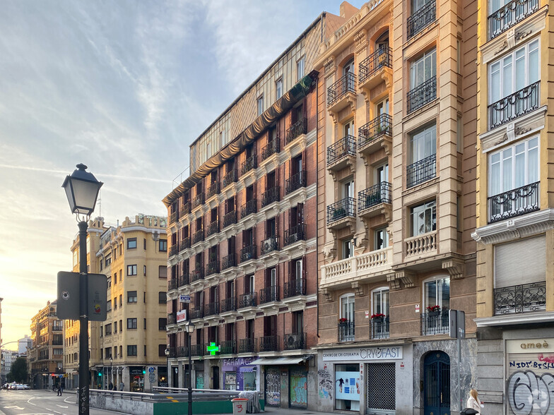 Calle Mejía Lequerica, 3, Madrid, Madrid for sale - Building Photo - Image 2 of 2