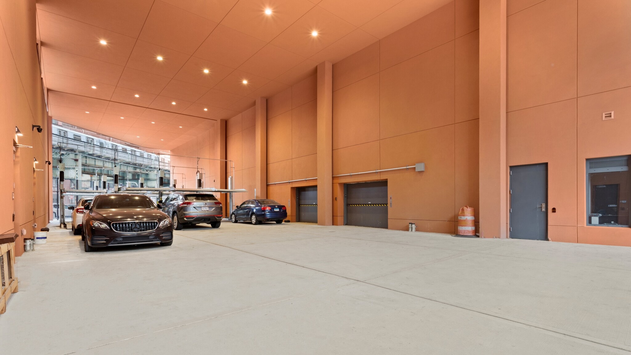 555 Broadway, Brooklyn, NY for lease Interior Photo- Image 1 of 6