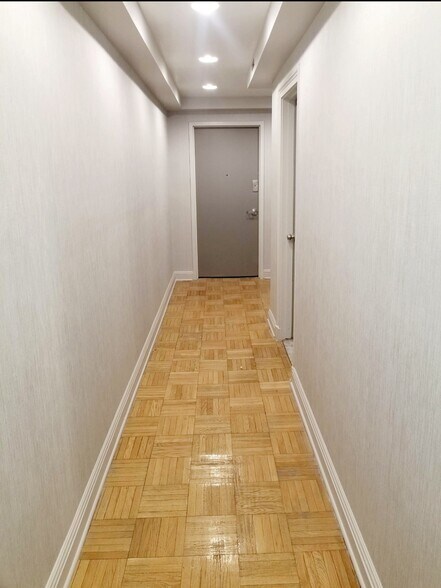 13 E 37th St, New York, NY for lease - Interior Photo - Image 2 of 6
