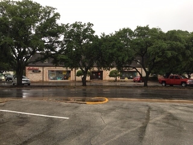 701 N New Rd, Waco, TX for sale - Primary Photo - Image 1 of 1