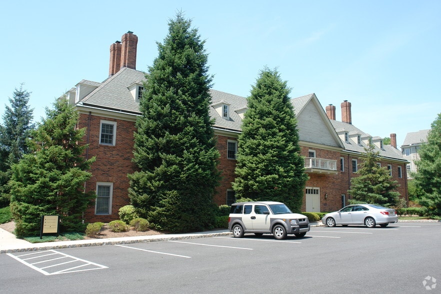 67 Beaver Ave, Clinton Township, NJ for lease - Primary Photo - Image 1 of 8