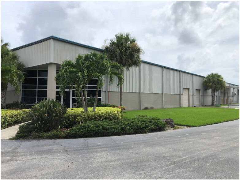 1500 Independence Blvd, Sarasota, FL for lease - Building Photo - Image 1 of 11