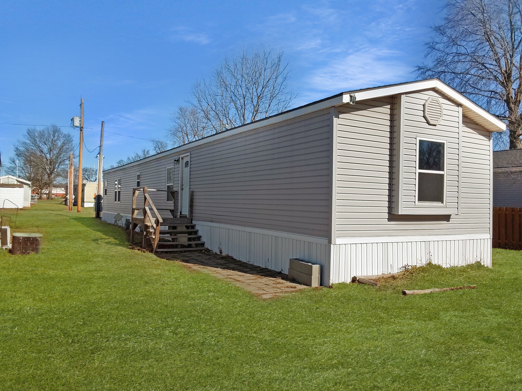 Lacygne Mobile Home Communities portfolio of 2 properties for sale on LoopNet.com Building Photo- Image 1 of 10