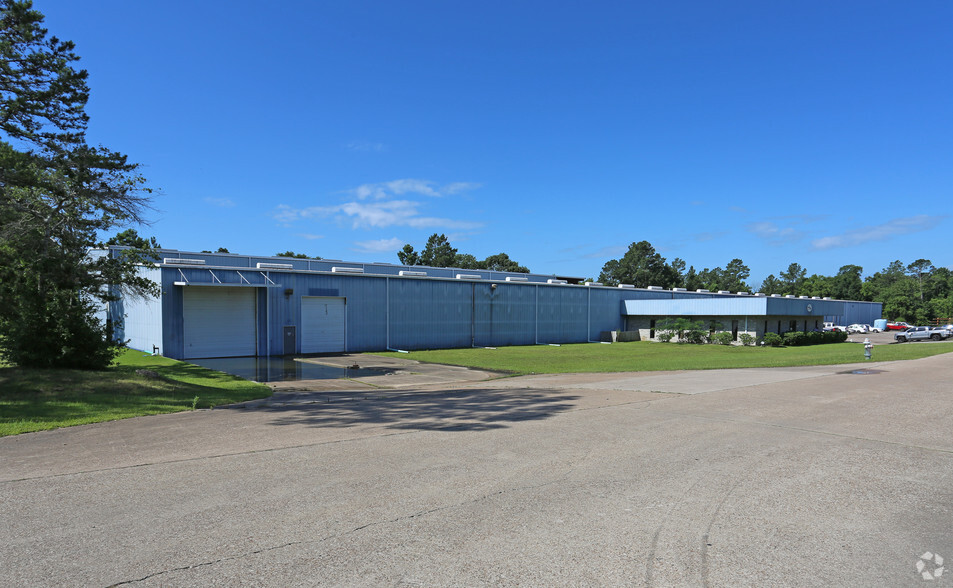 621 Aurora Business Park Dr, Conroe, TX for sale - Primary Photo - Image 1 of 1