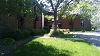More details for 135 N Greenleaf Ave, Gurnee, IL - Office for Lease