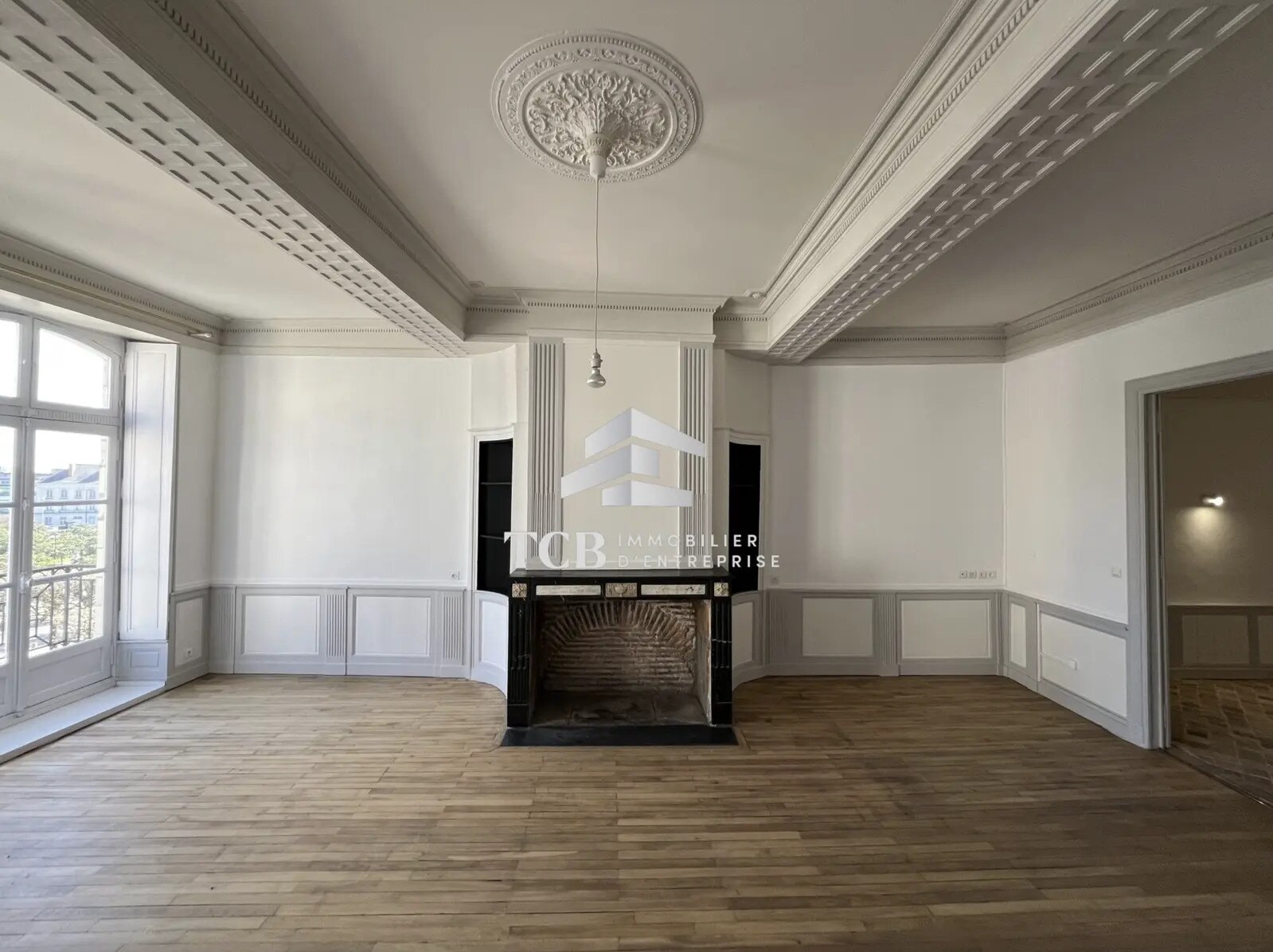 Office in Nantes for sale Interior Photo- Image 1 of 5