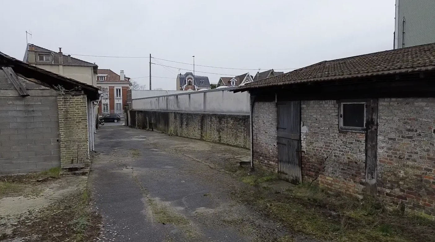 Land in Sannois for lease Interior Photo- Image 1 of 17