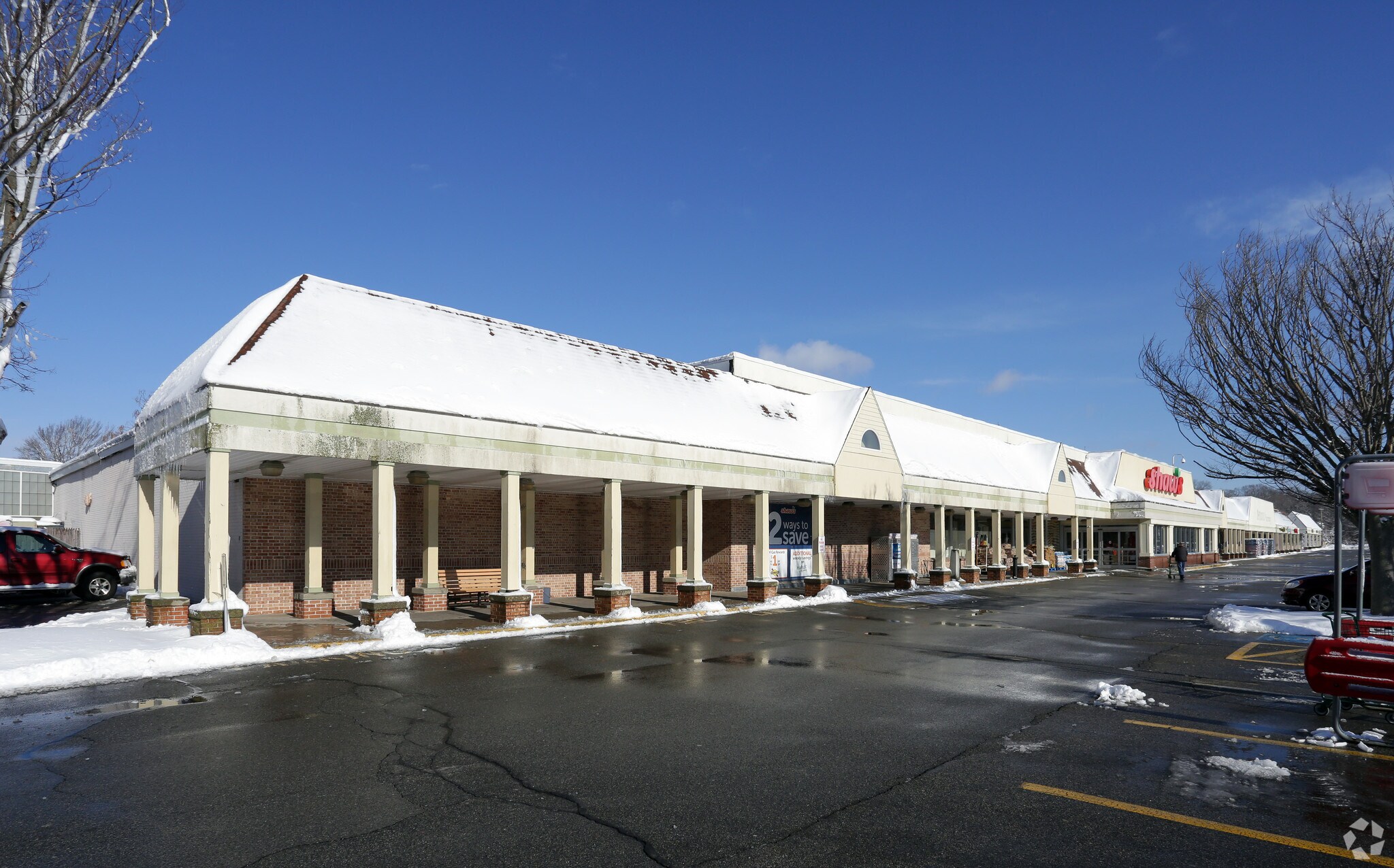 10501070 Willett Ave, East Providence, RI 02915 Riverside Plaza