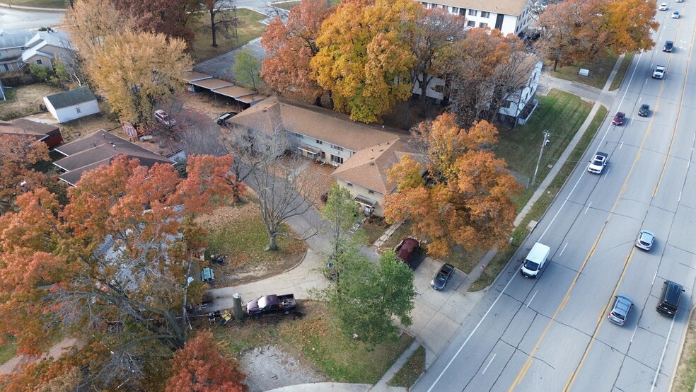 2920 Douglas Ave, Des Moines, IA for sale - Building Photo - Image 3 of 10