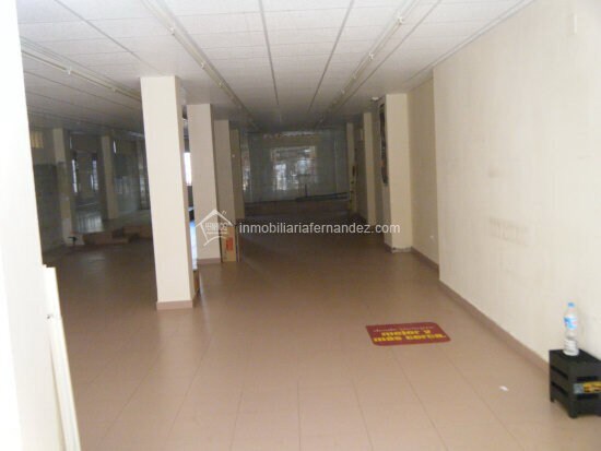 Retail in Cáceres, Cáceres for lease - Building Photo - Image 3 of 19