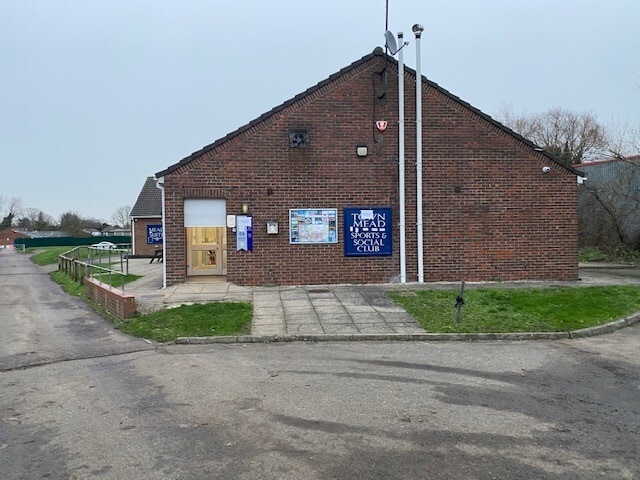112 Brooker Road, Waltham Abbey for sale Primary Photo- Image 1 of 1