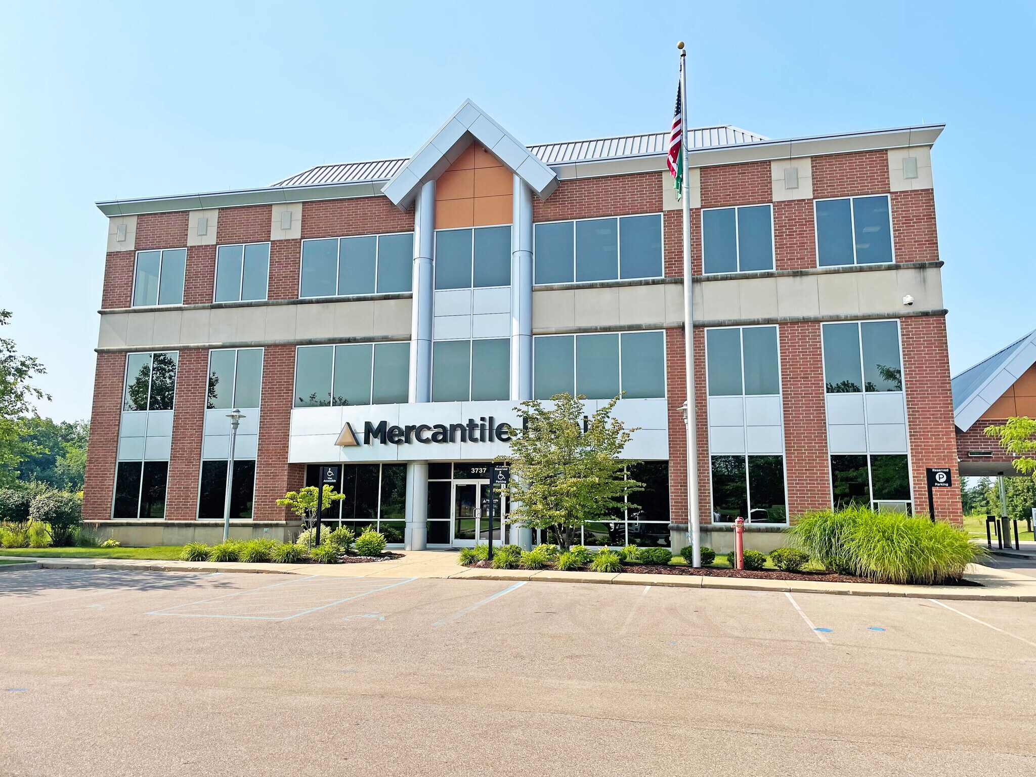 3737 Coolidge Rd, Lansing, MI for sale Building Photo- Image 1 of 1