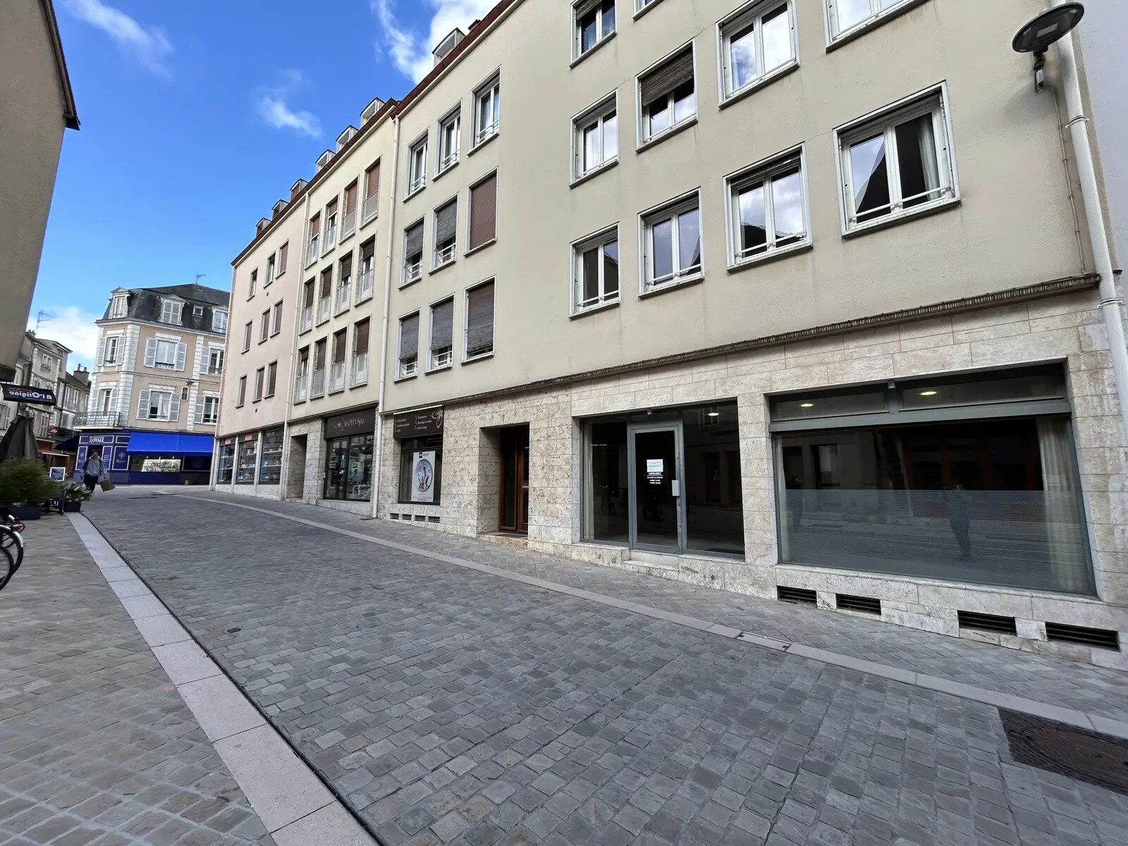 7 Rue De La Poissonnerie, Chartres for lease Building Photo- Image 1 of 6