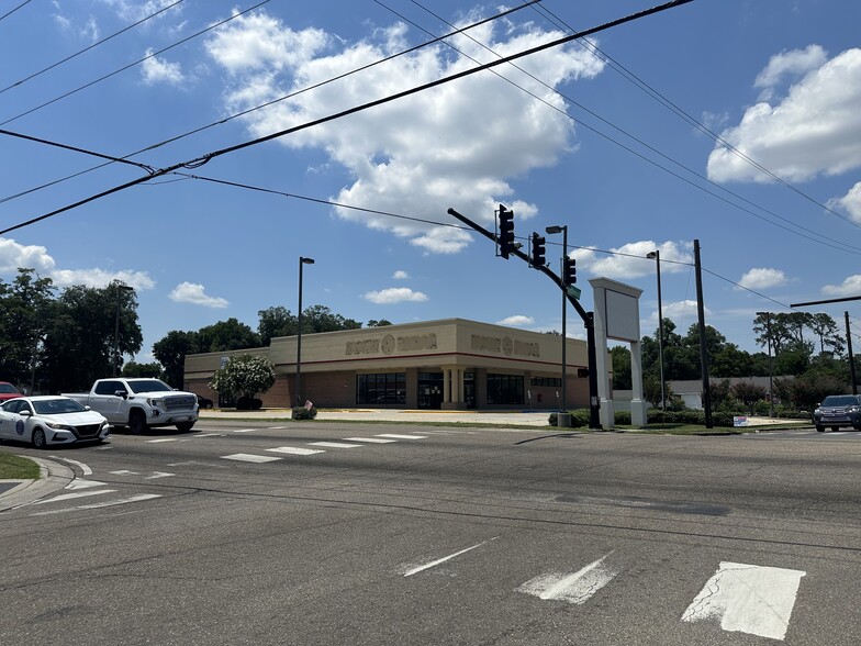 2 Pass Rd, Gulfport, MS for lease - Building Photo - Image 2 of 15