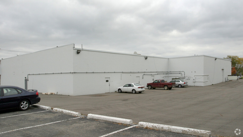 4359 W Saginaw Hwy, Lansing, MI for lease - Building Photo - Image 2 of 10