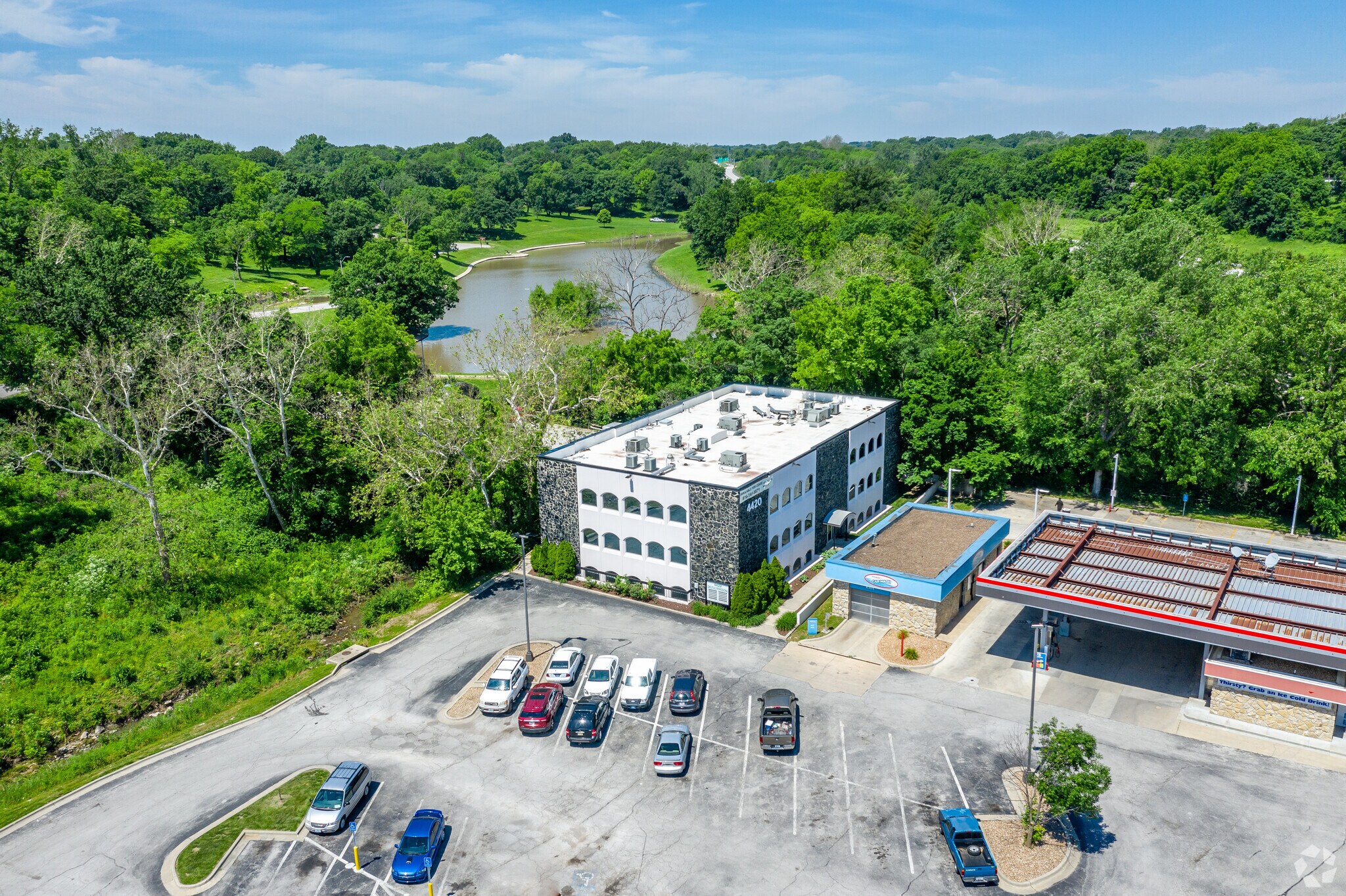 4420 NE Chouteau Tfwy, Kansas City, MO 64117 Chouteau Professional