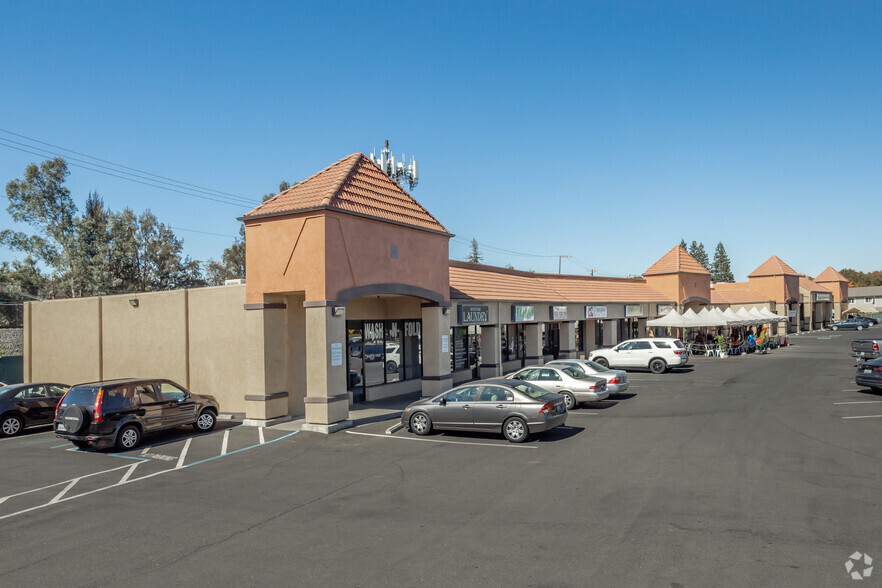 5485-5495 Carlson Dr, Sacramento, CA for lease - Primary Photo - Image 1 of 5