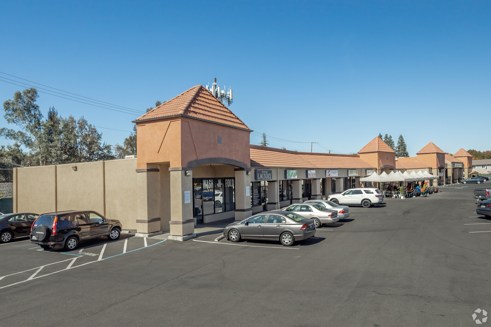 5485-5495 Carlson Dr, Sacramento, CA for lease Primary Photo- Image 1 of 6