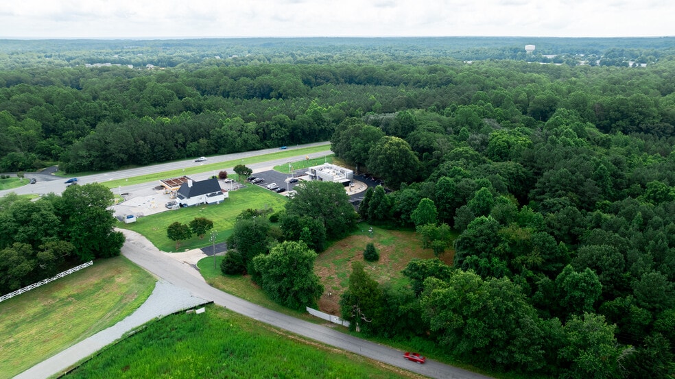 9131 Barhamsville Rd, Toano, VA for sale - Building Photo - Image 3 of 11