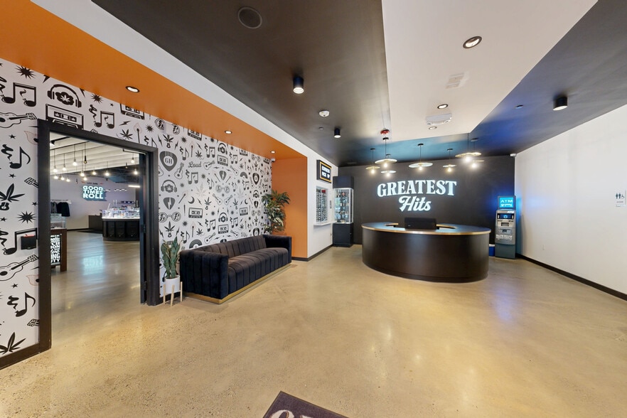 35-37 Chase Avenue portfolio of 2 properties for sale on LoopNet.com - Matterport 3D Scan - Image 3 of 37