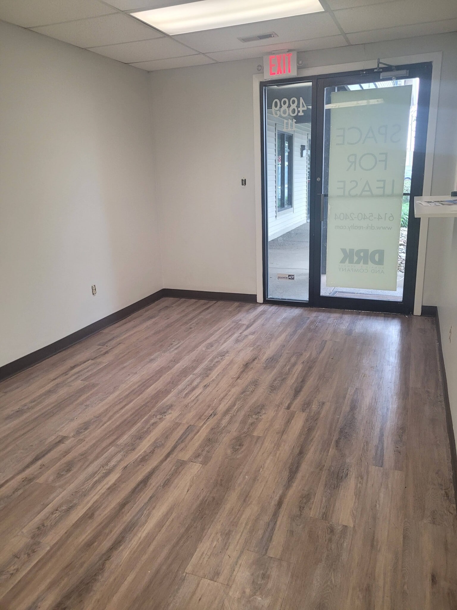 4889 Sinclair Rd, Columbus, OH for lease Building Photo- Image 1 of 5